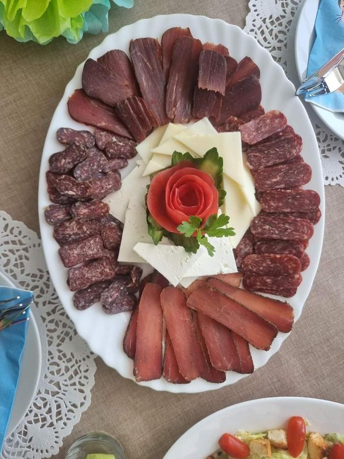 Семеен хотел При Вергил Сапарева Баня Екстериор снимка
